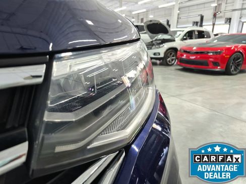 Used 2022 Volkswagen Tiguan SE FWD image 13