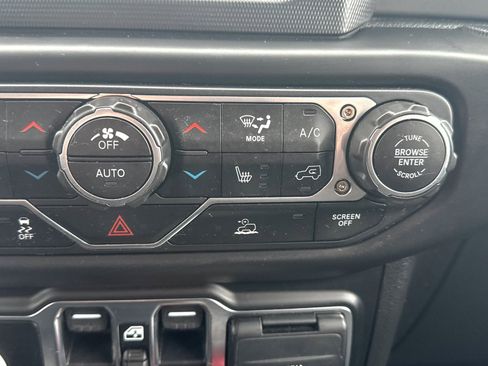 Used 2023 Jeep Wrangler Unlimited w/ Cold Weather Group image 31