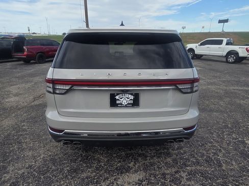 Used 2022 Lincoln Aviator Reserve w/ Equipment Group 201A AWD/4WD image 6