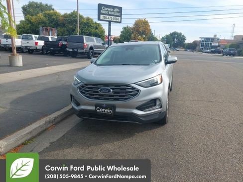 Used 2022 Ford Edge Titanium AWD/4WD image 2