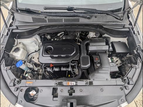 Used 2017 Hyundai Santa Fe Sport AWD/4WD image 17