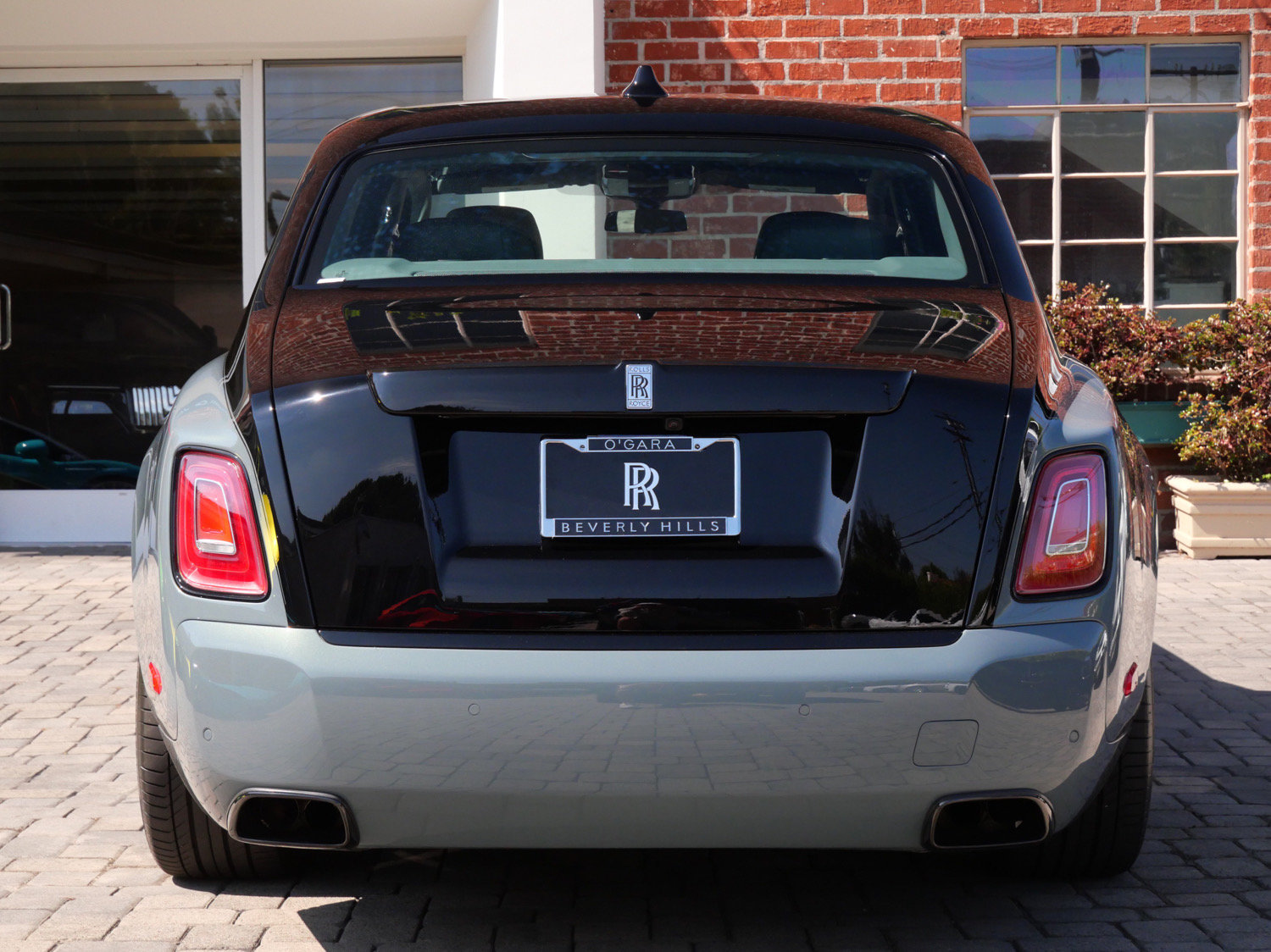 Certified 2023 Rolls-Royce Phantom Sedan RWD image 38