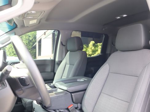 Used 2020 Chevrolet Silverado 1500 RST w/ RST Value Package AWD/4WD image 23