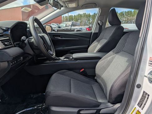 Used 2025 Toyota Camry LE FWD image 8