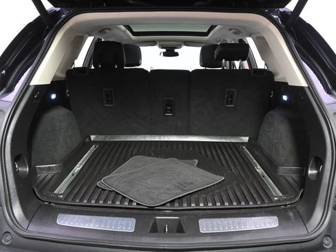 Used 2018 Cadillac XT5 Premium Luxury AWD/4WD image 19