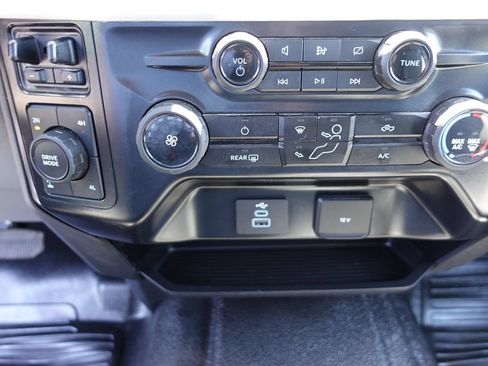 Used 2024 Ford F250 XLT w/ FX4 Off-Road Package AWD/4WD image 46
