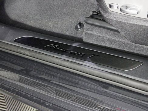 Used 2025 Porsche Macan Turbo image 17