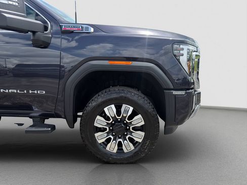 New 2026 GMC Sierra 2500 Denali w/ Technology Package AWD/4WD image 23