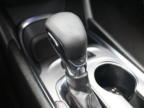 Used 2024 Chevrolet Malibu LT image 22