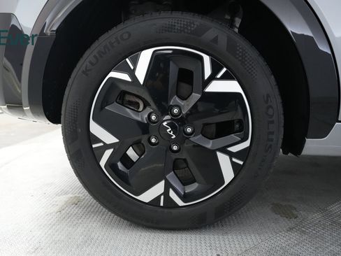 Used 2024 Kia Niro Wind w/ Wind Preserve Package FWD image 19