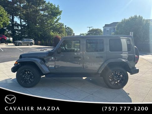 Used 2021 Jeep Wrangler Unlimited Sahara w/ Cold Weather Group AWD/4WD image 4