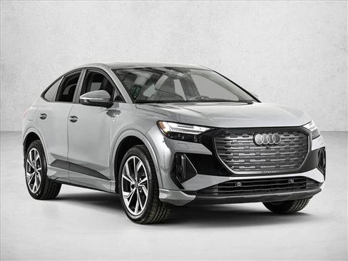 Certified 2023 Audi Q4 e-tron Prestige w/ Black Optic Package image 3