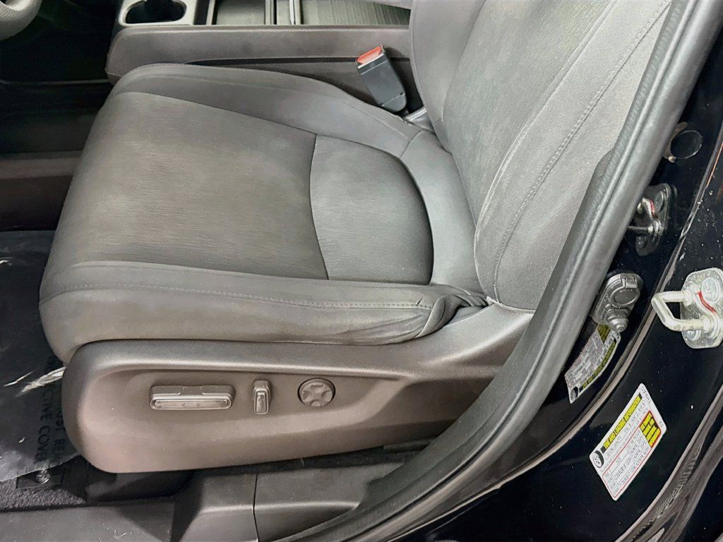 Used 2019 Honda Odyssey EX image 21