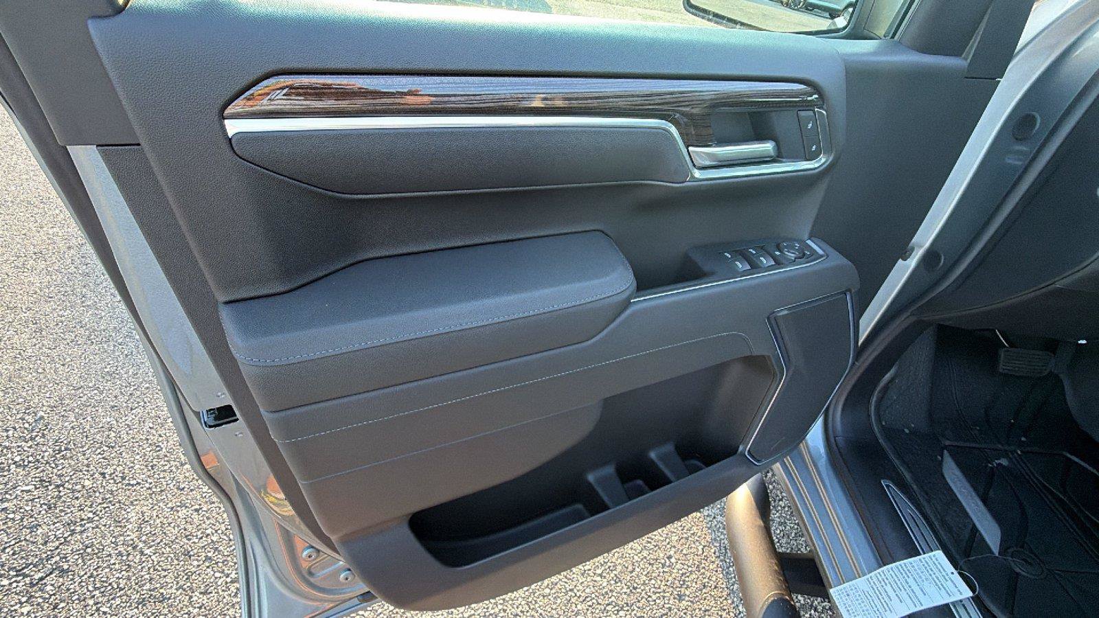 New 2026 Chevrolet Silverado 1500 RST w/ RST Select Package RWD image 14