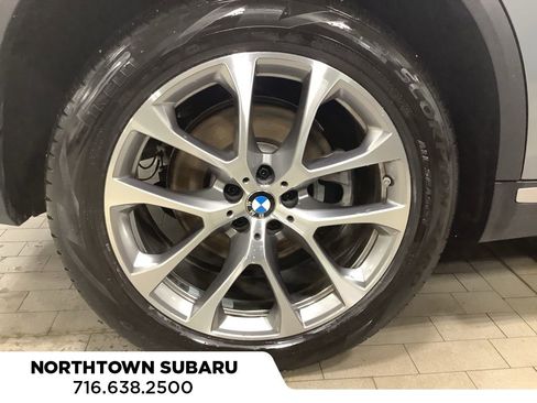 Used 2025 BMW X5 xDrive40i w/ Parking Assistance Package image 25