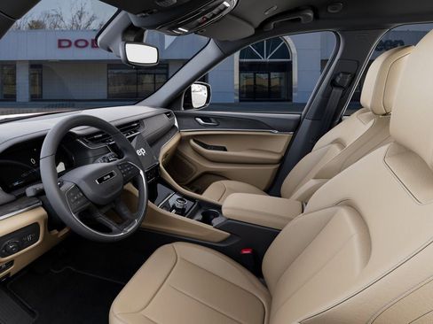 New 2025 Jeep Grand Cherokee Limited AWD/4WD image 24