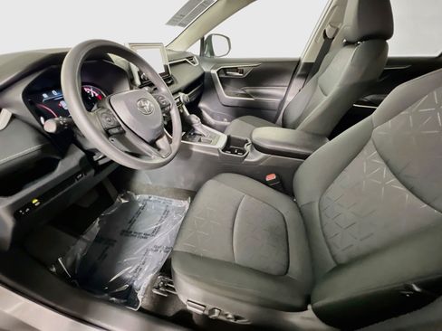 Used 2025 Toyota RAV4 XLE w/ Convenience Package FWD image 15