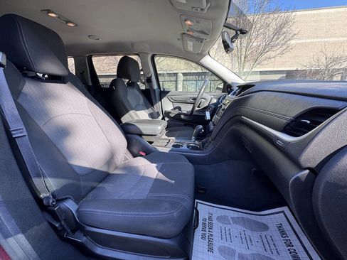 Used 2015 Chevrolet Traverse LT image 15
