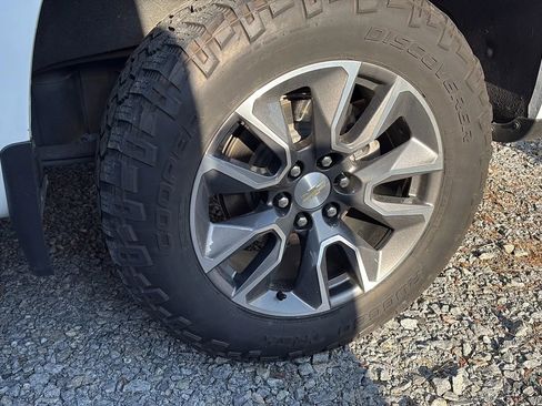 Used 2021 Chevrolet Silverado 1500 LT w/ Texas Edition Plus image 6