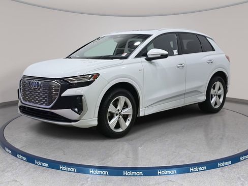 Used 2023 Audi Q4 e-tron Prestige image 1