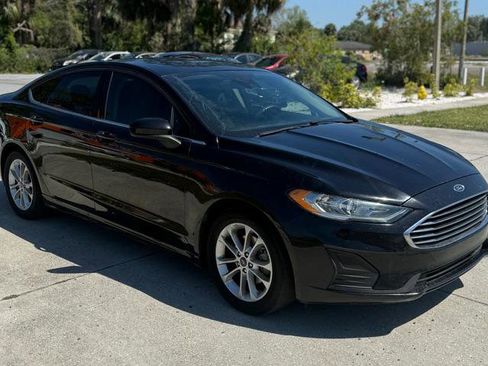 Used 2019 Ford Fusion SE image 5