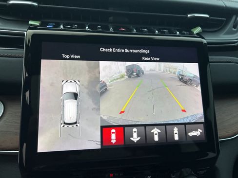 Used 2022 Jeep Grand Cherokee Summit w/ Advanced Protech Group IV image 34