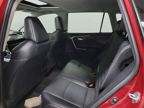 Certified 2021 Toyota RAV4 XLE Premium image 9