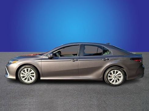 Used 2023 Toyota Camry LE FWD image 7