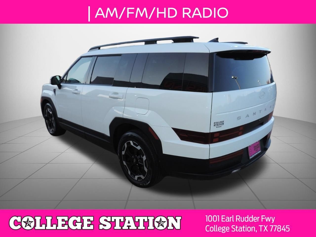 Used 2025 Hyundai Santa Fe SEL FWD image 6