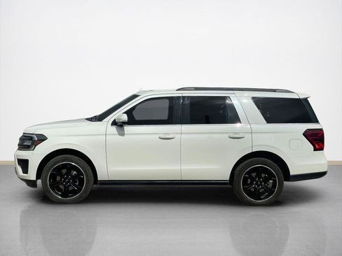 Used 2023 Ford Expedition Limited AWD/4WD image 4