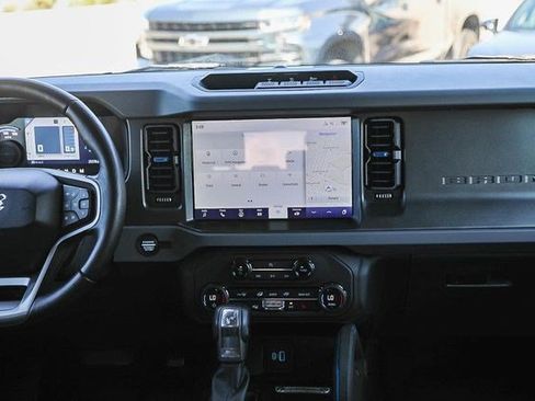 Used 2024 Ford Bronco Black Diamond AWD/4WD image 13
