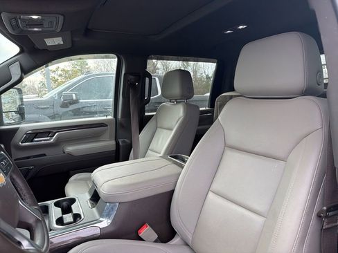 Used 2024 Chevrolet Silverado 3500 LTZ w/ LTZ Plus Package image 11