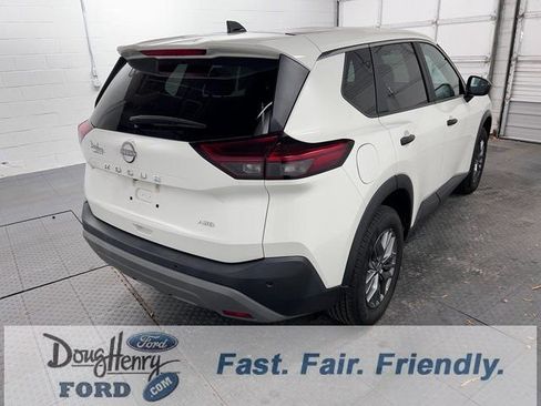 Used 2023 Nissan Rogue S image 7