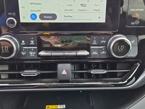 Used 2024 Toyota Highlander XSE AWD/4WD image 20