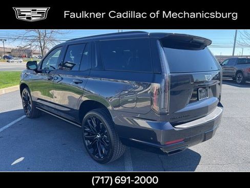 Used 2026 Cadillac Escalade Platinum Sport w/ LPO, ONYX Package image 8