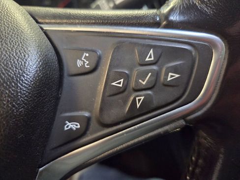 Used 2018 Chevrolet Equinox LT image 24