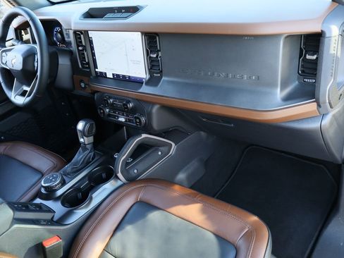 Used 2024 Ford Bronco Outer Banks image 27