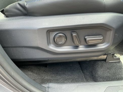 Used 2023 Toyota Tundra Platinum AWD/4WD image 23