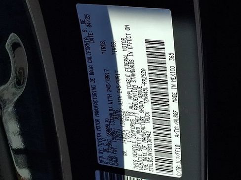 Certified 2025 Toyota Tacoma SR5 AWD/4WD image 26