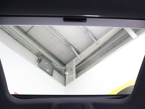 Used 2022 Volkswagen GTI Autobahn image 26