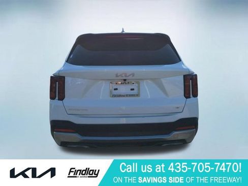 Used 2025 Kia Sorento EX AWD/4WD image 6