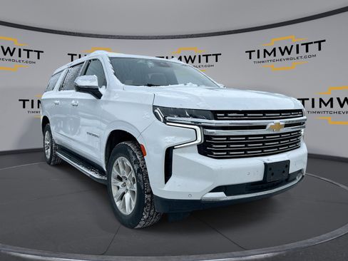 Used 2024 Chevrolet Suburban Premier image 1