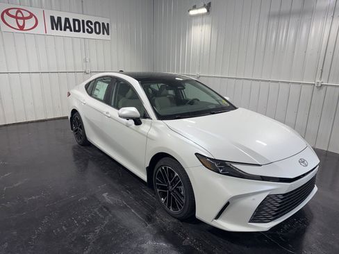 New 2026 Toyota Camry XLE w/ Premium Plus Package image 4