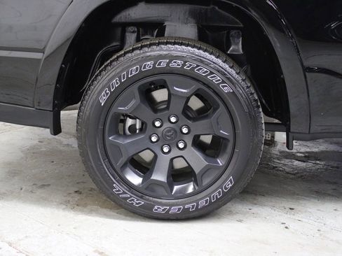 Used 2025 RAM 1500 Big Horn image 33