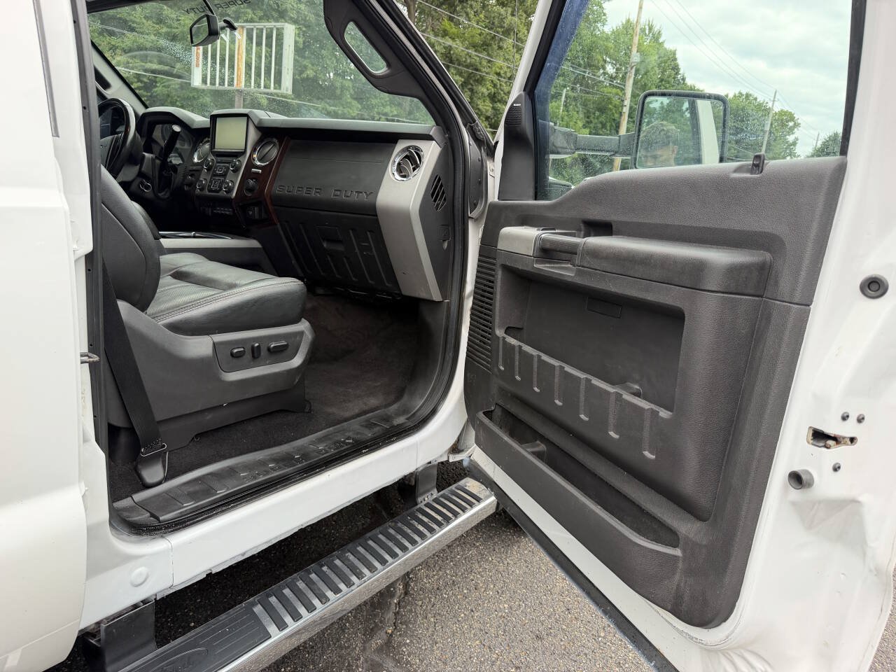 Used 2014 Ford F350 Lariat w/ Lariat Ultimate Package AWD/4WD image 5