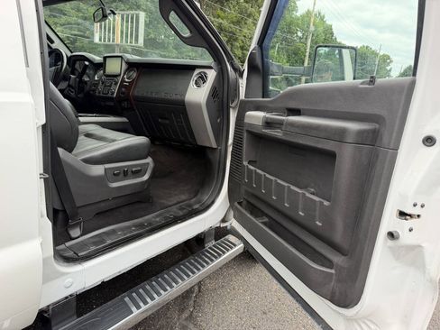 Used 2014 Ford F350 Lariat w/ Lariat Ultimate Package AWD/4WD image 5