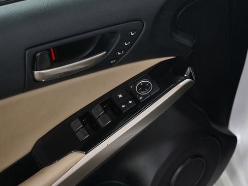 Used 2018 Lexus IS 300 300 w/ Comfort Package image 19