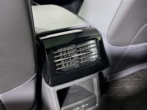 Used 2023 Volkswagen ID.4 Pro S AWD/4WD image 29