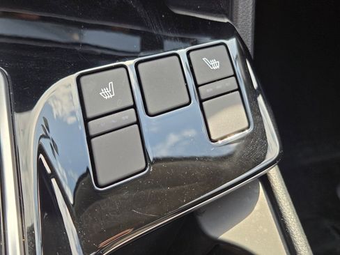 Certified 2024 Kia Sportage EX image 31