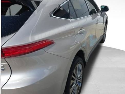 Used 2021 Toyota Venza Limited w/ Advanced Technology Package AWD/4WD image 15